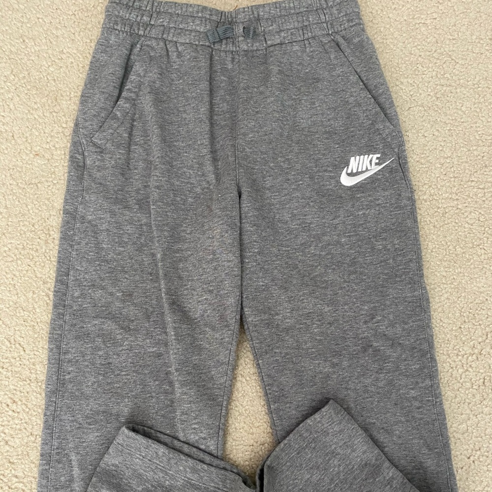 grey loose fit sweatpants